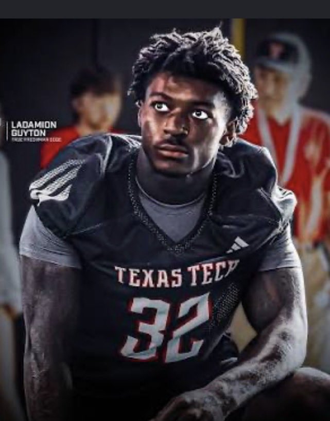 STXAmbassador's tweet photo. LaDamion Guyton had 21% pass rush rate . 

Elite is 20-25%

He’s 17 years old . https://t.co/QZDKc8W454