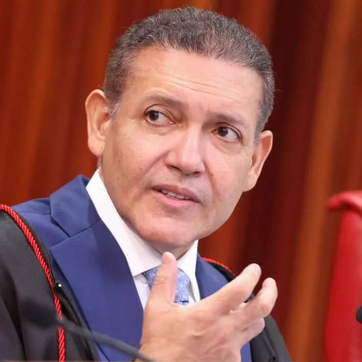republiqueBRA's tweet photo. 🚨 💵 ATENÇÃO: Arquivo enviado pela PF aos ministros do STF revela um contrato de advocacia de R$ 427 milhões com a chamada “Turma do KN”, a ser pago em caso de êxito em ações de interesse de Daniel Vorcaro nos tribunais superiores que poderiam destravar R$ 8,5 bilhões em precatórios; mensagens indicam que “KN” é uma referência a Kassio Nunes Marques.