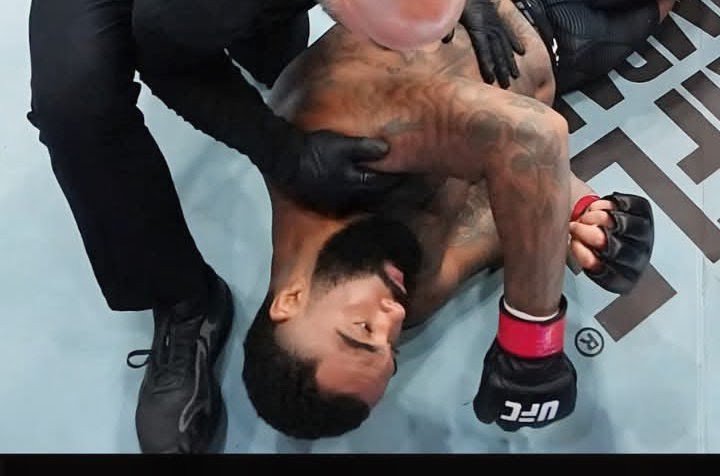 dmopar01's tweet photo. @JonnyBones 
BAD LOOK 😆😂😆 https://t.co/Uzc4hAdglP