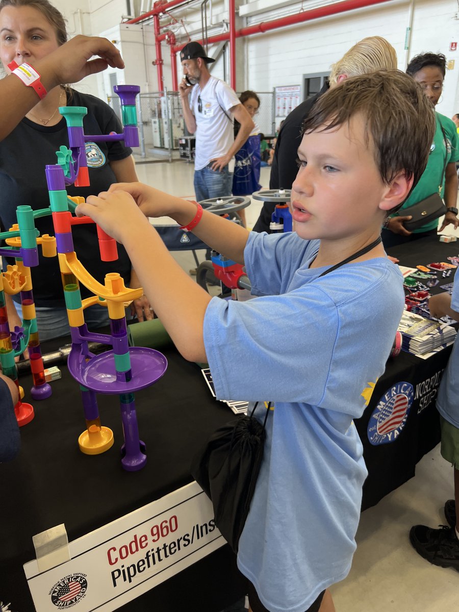 VBFairfieldES's tweet photo. Fifth-grade students had a blast at the Oceana Air Show this past Friday! #WeAreVBSchools @vbedfound @vbschools #FutureReadyStudentsAtVBCPS @VBFairfieldPTA https://t.co/ZXhCoCm9k1