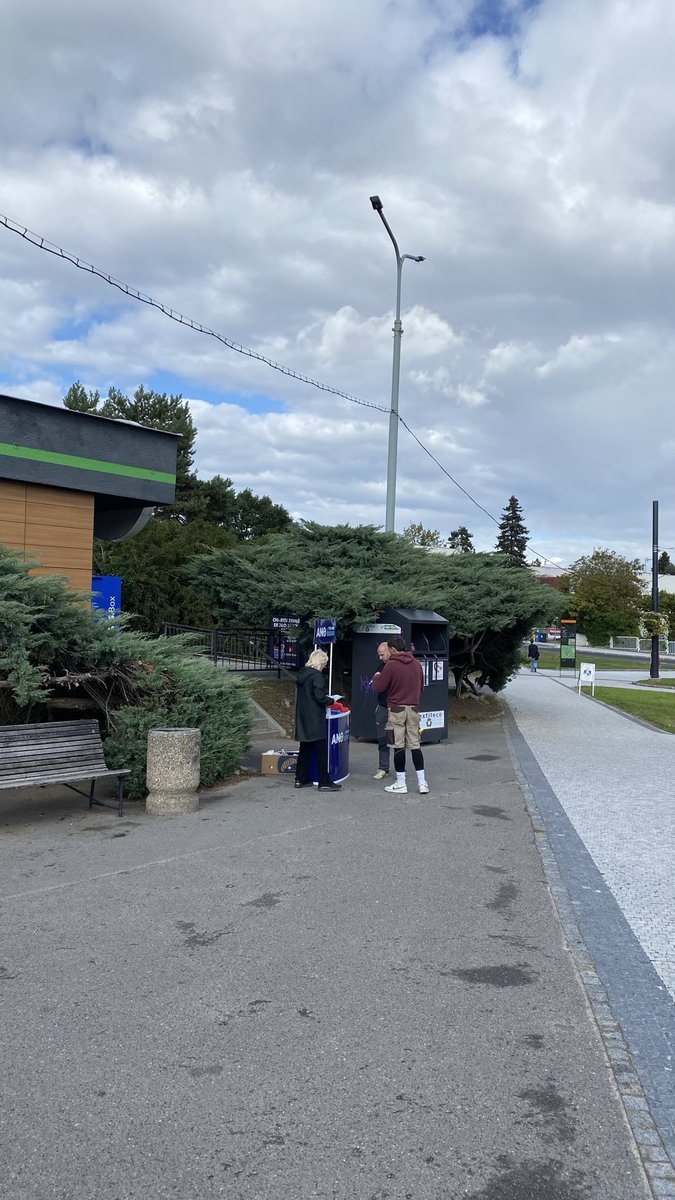 petrsoukal's tweet photo. Baba, U Matěje, Praha 6 i dnes odpoledne.
Díky za slova podpory při kontaktní kampani.
😀👍👍 https://t.co/uHUWwJNBtM