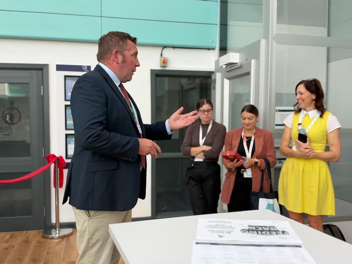 ChilternLT's tweet photo. What an exciting day for Cedars! 🎉

Today we officially relaunched the newly upgraded Sixth Form area and Social Kitchen, with fresh furniture, quiet study spaces and a brand-new menu.

A huge thank you to Trustee Drew Lewin, our CLT Central & Site Teams and Aspens Catering for helping make the day such a success! 💙