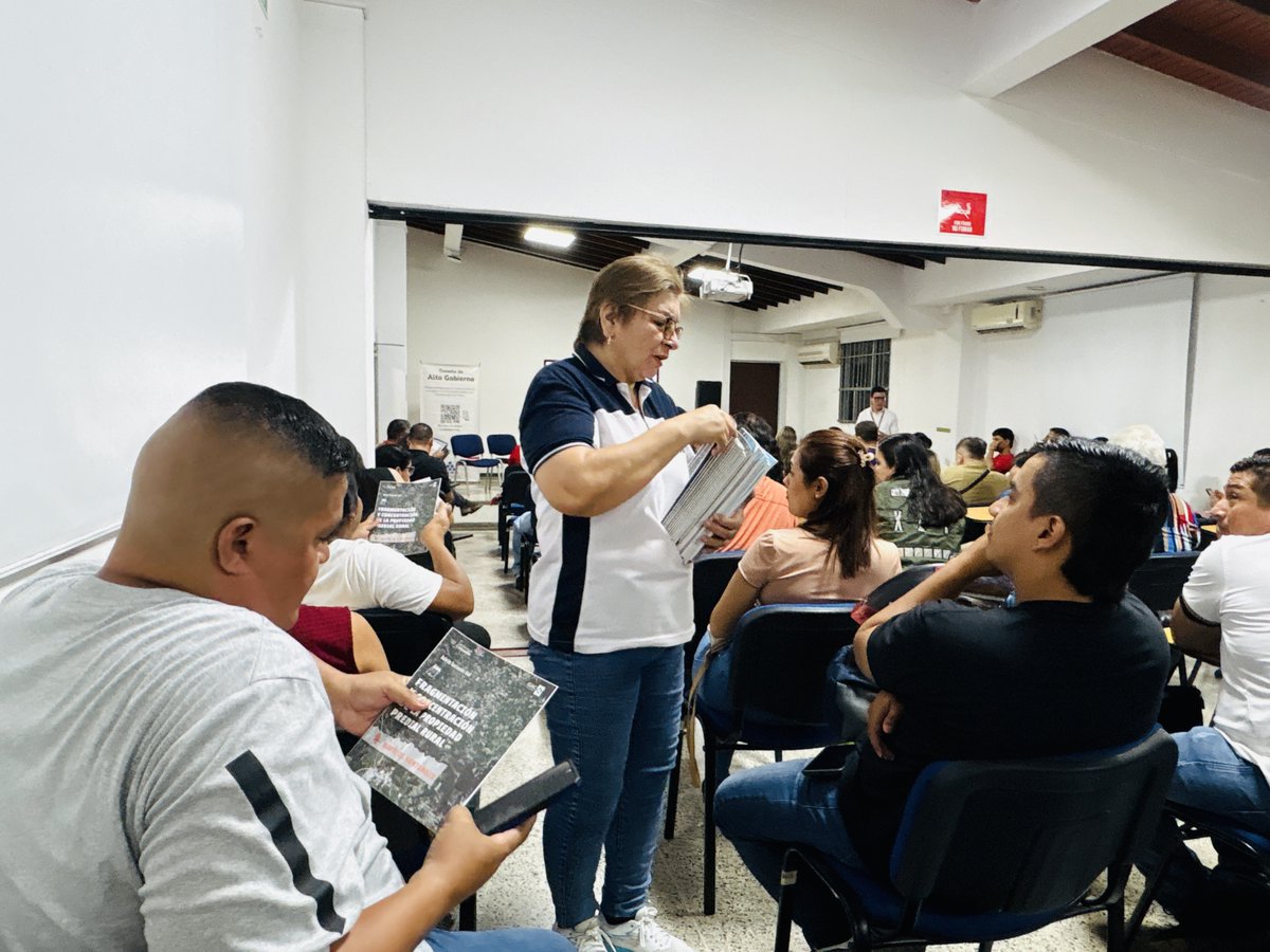 ESAPOficial's tweet photo. #Territoriales | ☕📚 En Cúcuta, compartimos una nueva jornada de #CaféConElAutor, espacio para conversar, aprender y conectar conocimientos sobre Catastro Multipropósito, SIT-NORTE y gestión territorial.
Un encuentro que reunió a nuestra comunidad académica con invitados de la @GoberNorte