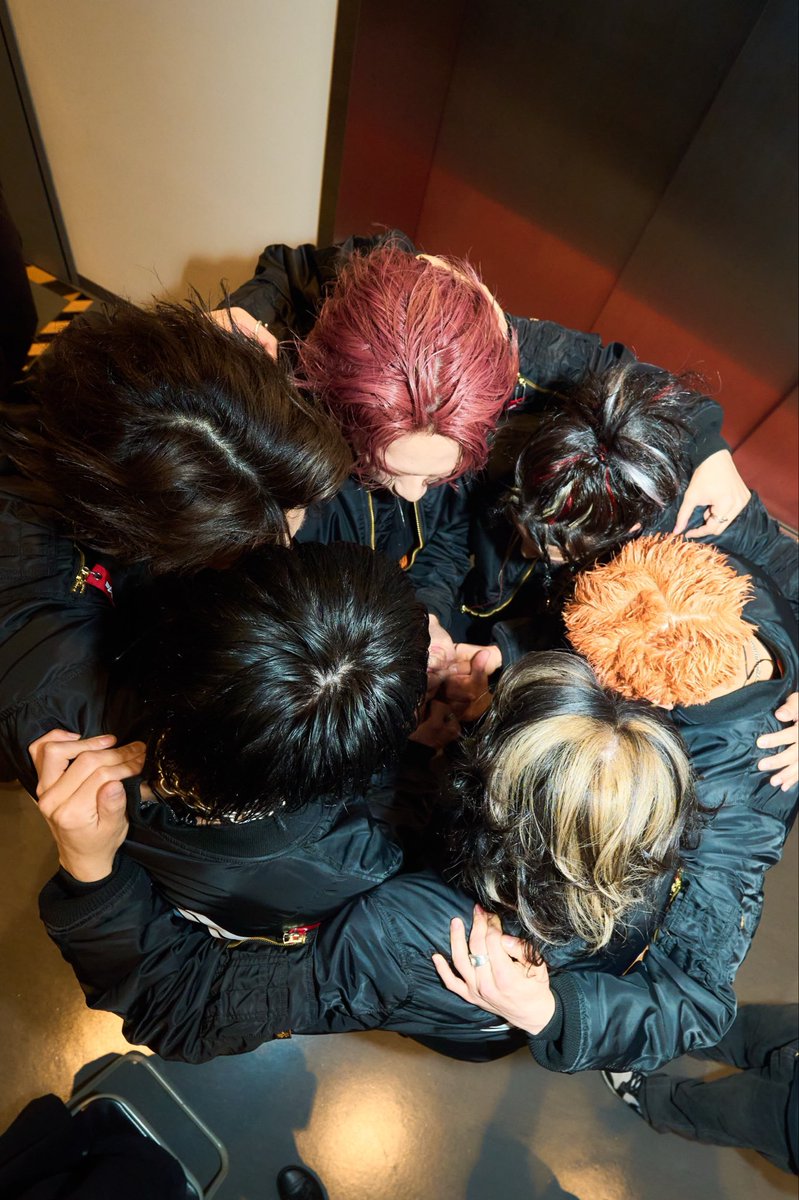 Rintaro_watwing's tweet photo. そして、そんな今日はWATWINGがメジャーデビューした日です！！
Windyのおかげでここまで来れています。
本当にいつもありがとう。
メンバー、スタッフの皆さん、支えてくれている全ての方に感謝を込めて。
これからも直走り続けます！！
音楽って最高だ🔥
#WATWING #Windy https://t.co/YoXLKeQ4bo