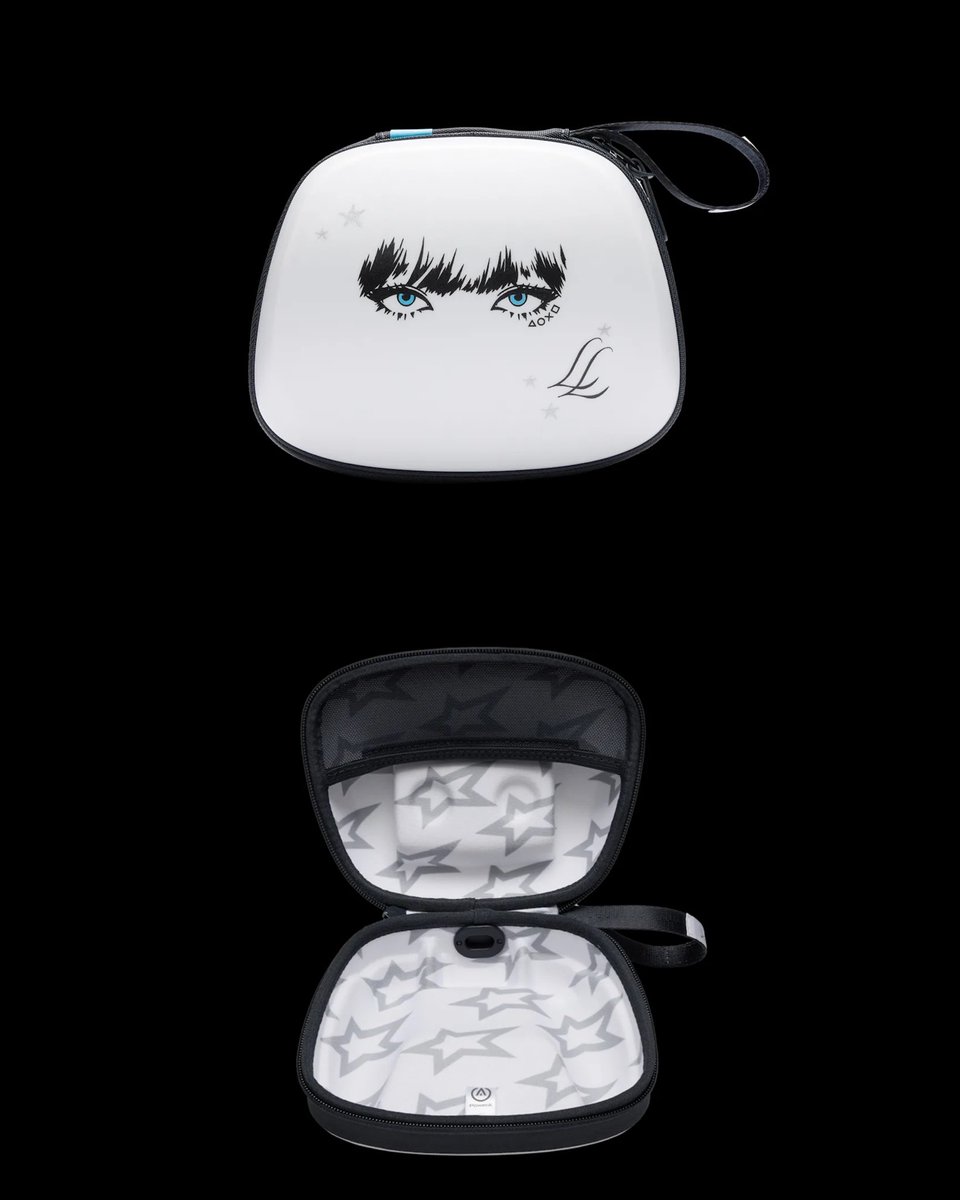SoleRetriever's tweet photo. PRESS PLAY: LISA x PlayStation DualSense and Merchandise Collection 🎮💗🖤

🗓️ October 30th (October 2nd Pre-Order)
💵 $85 (DualSense) https://t.co/DmxDmPZ33i