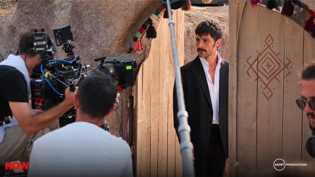 halefdizi's tweet photo. Setten, hikâyenin tam ortasından… ✨

#HalefKöklerinÇağrısı yeni sezonuyla 24 Eylül Perşembe 20.00’de NOW’da. 

@nowtvturkiye @mostproduction https://t.co/xFzjtjGREE
