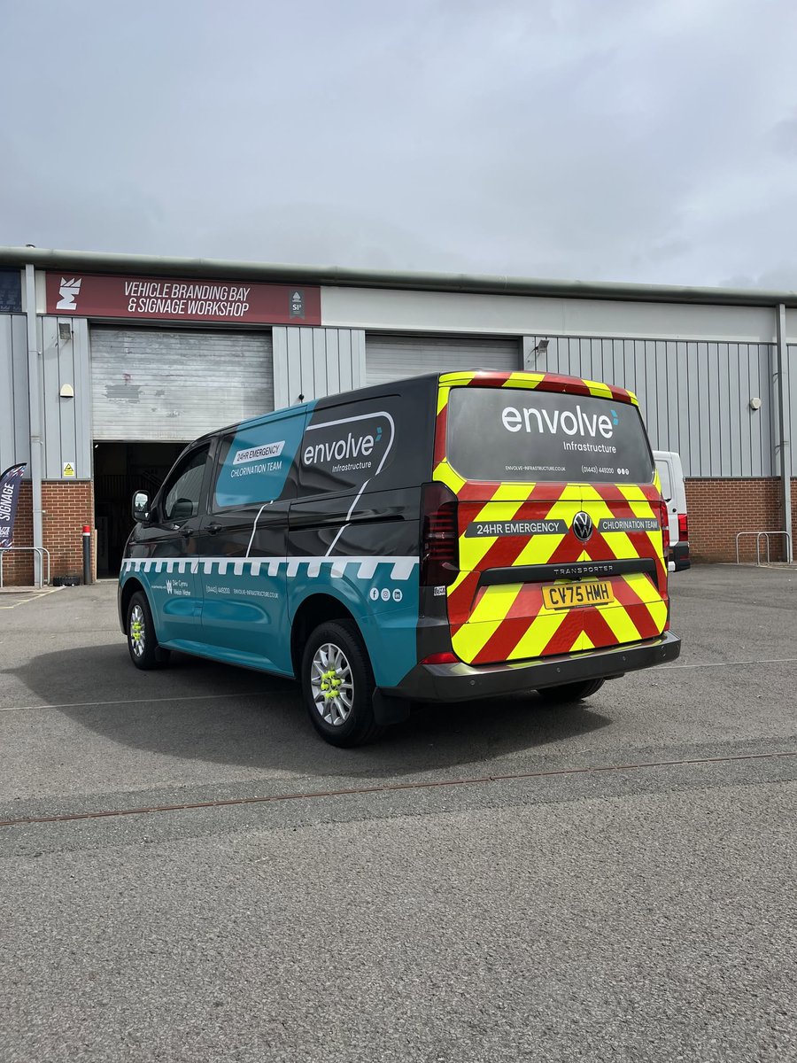EliteSigns's tweet photo. Envolve's fleet look usually sits on VW Crafters. Now we've adapted it for this T7. Different van. Same recognisable identity. 

#standoutwinbig https://t.co/alS2XhUXgz