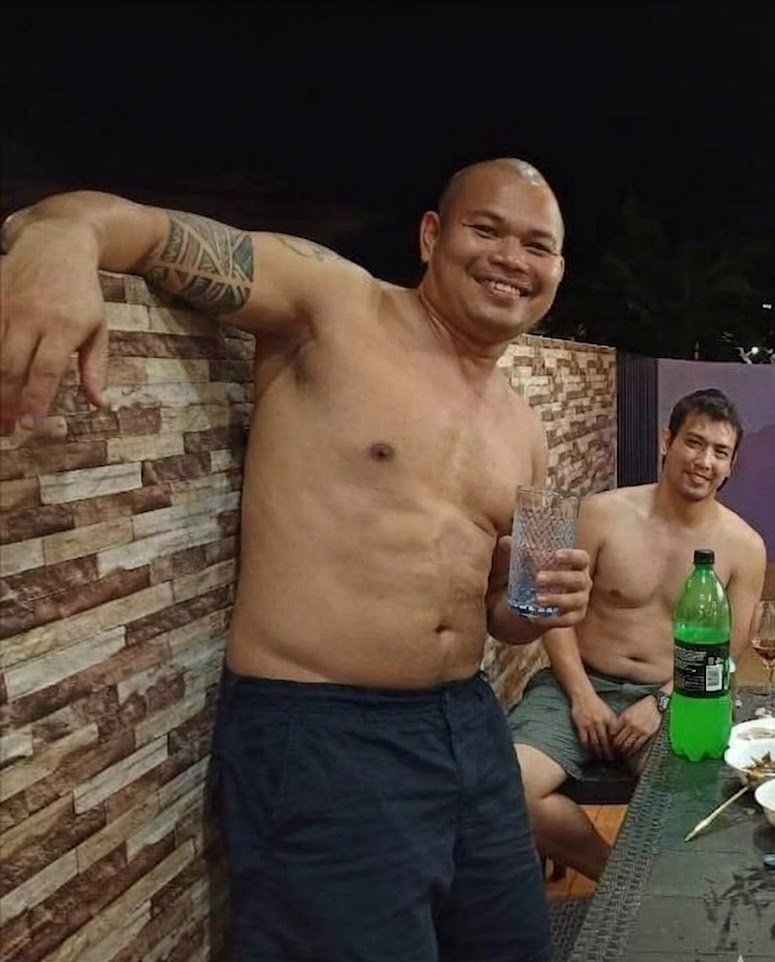 DaddyJimDizon49's tweet photo. Tamang Inuman at Trip lang #AlamsNah #Parekoys #CoachDaddyJim #DaddyGym #Workout #PinoyHotDaddies #Chudai
💪🍆💦💦💦 https://t.co/w7zsQo8evL