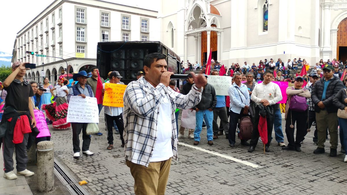 AntorchaPuebla_'s tweet photo. La lucha social no es un delito, es la respuesta del pueblo organizado ante las carencias. Nos solidarizamos plenamente con la militancia antorchista de Veracruz. ¡Puebla está con ustedes! ✊🔥 #RepresiónPolíticaEnVeracruz https://t.co/wTiB41CTfS
