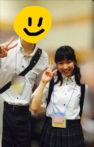 sakuramochisara's tweet photo. 高校生クイズ2015で、国名しりとりに正解し、海外進出1歩手前で絵画名を答えられず、敗退した高校生を覚えていますか？
その人は悔しさを忘れられず高校にクイ研を作り、4年後に東大王になり、11年後ルーブル美術館へその原画を見に行きました。『民衆を導く自由の女神』一生忘れません
 #高校生クイズ https://t.co/fSrwqijYkt
