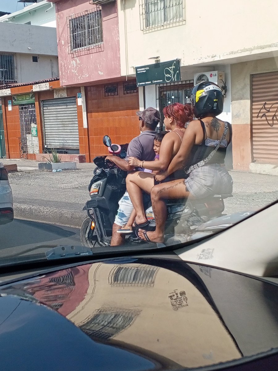jorgelayanag's tweet photo. @atenciongye Confirmado Guayaquil abandonada https://t.co/bT2kgOURYM