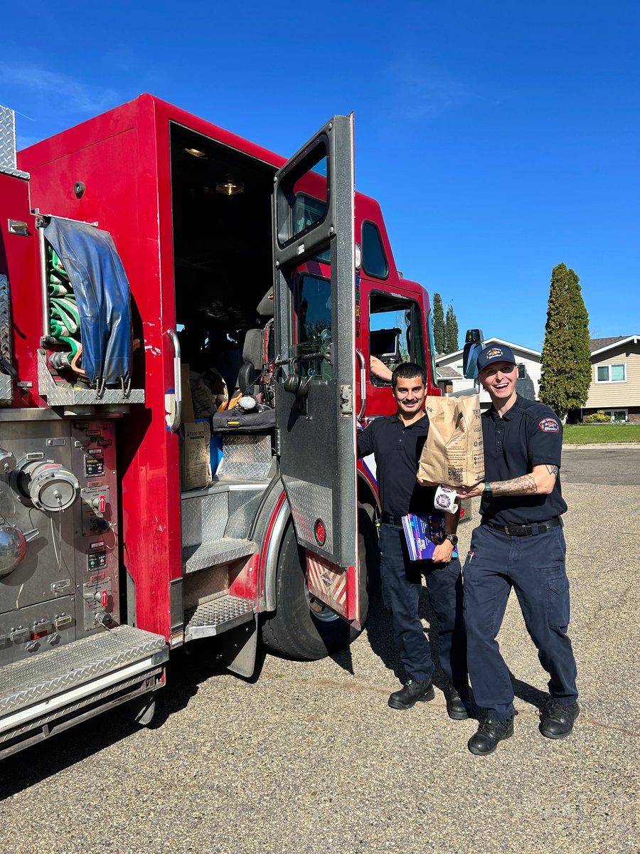 EdmontonFire's tweet photo. Edmonton Fire was happy to participate in this past weekend’s 17th Annual Food Bank Drive, supporting @yegfoodbank.

Thank you to everyone who donated and stopped to say hello!

Learn more or donate at https://t.co/jQ4jrmhmmV https://t.co/G7iL6xC5cp