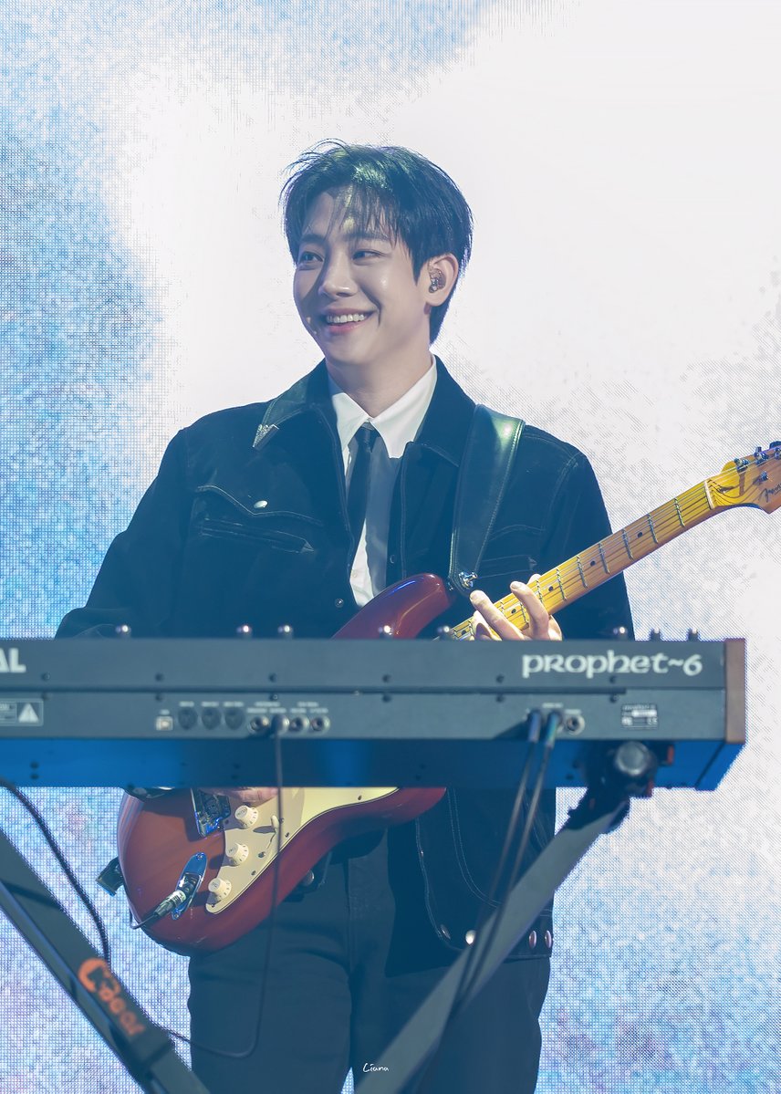 cianalcs's tweet photo. #도준 #Dojoon #TheRose #더로즈 https://t.co/wsdgmImxWC