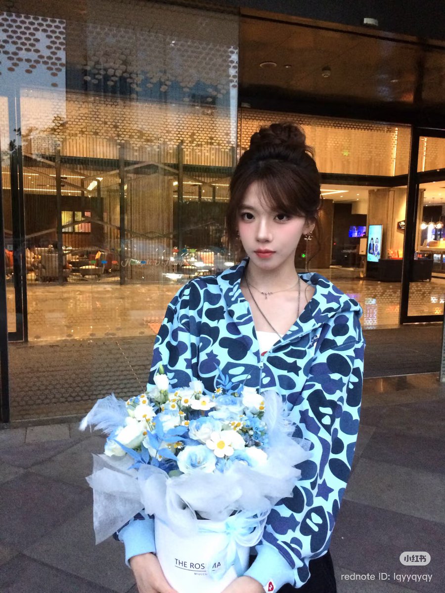 vvino_o's tweet photo. ไมไม่มายืนคู่กันล่ะ https://t.co/HOuPwuI5LK