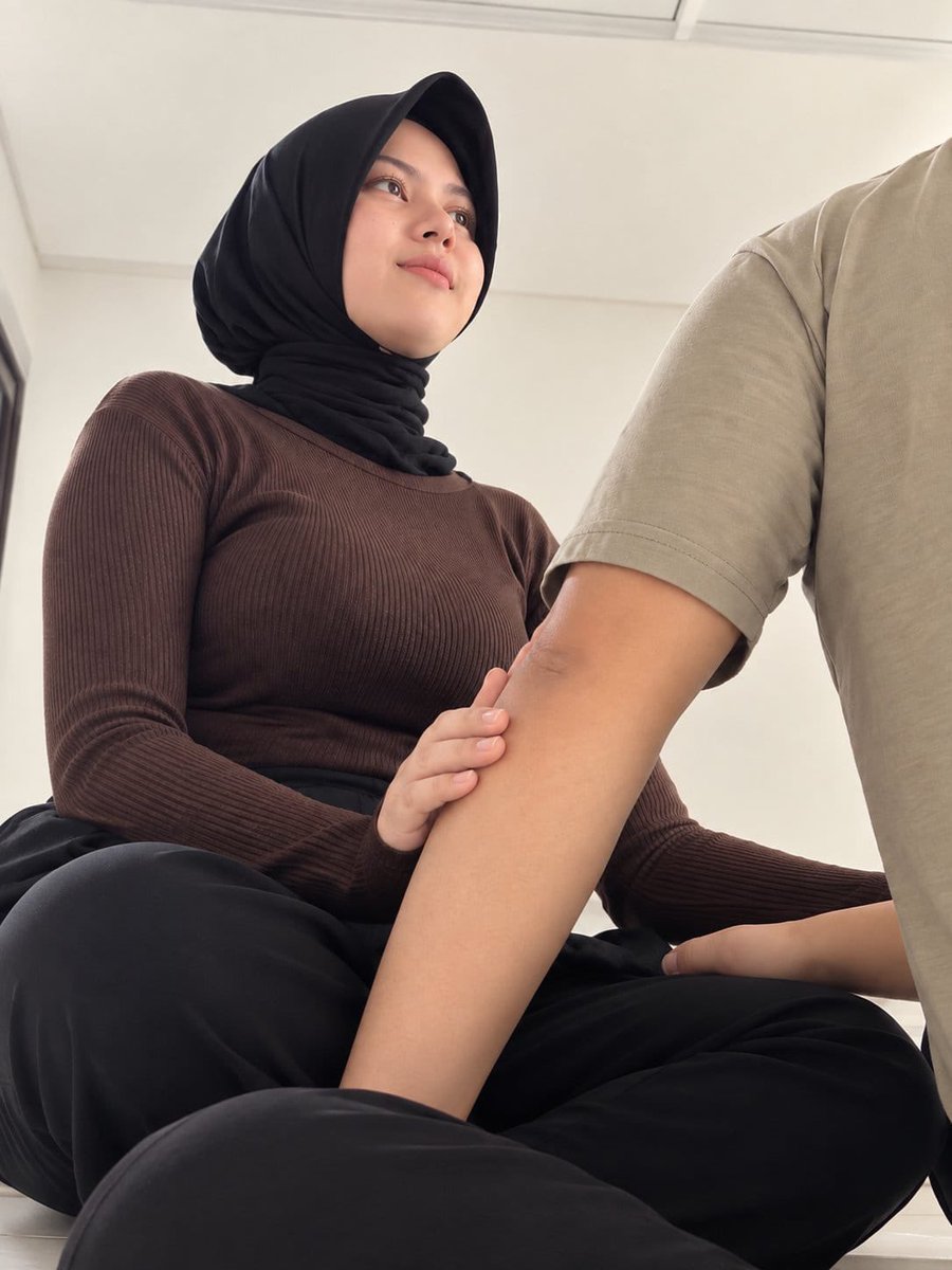 HermawanSabil's tweet photo. Pertama kali ikut yoga

https://t.co/37BU22N1Sy https://t.co/HA2olhEJIG