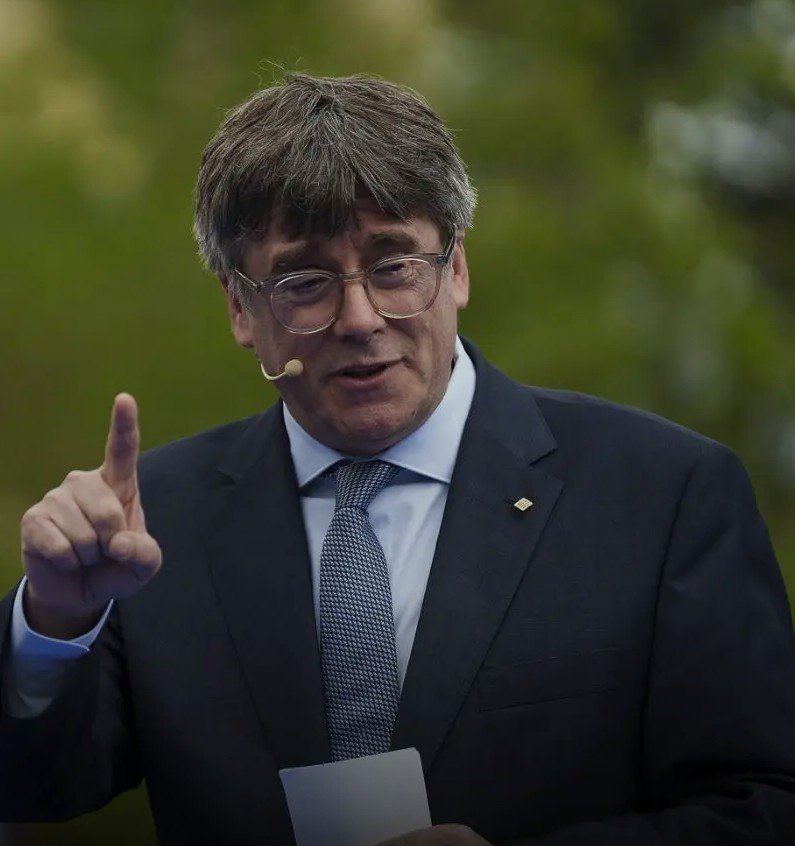HatimelMourabit's tweet photo. Ceuta y Melilla son dos colonias situadas en territorio marroquí, declaró el expresidente de Cataluña, Carles Puigdemont, en una entrevista al medio británico The Times.
#Ceuta #Melilla #Marruecos #España #CarlesPuigdemont #Cataluña https://t.co/m8RgMnV1gV
