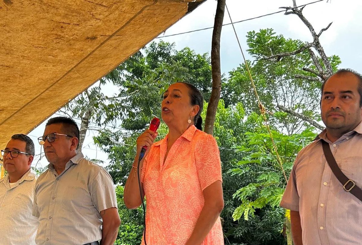 VerAntorcha's tweet photo. Los antorchistas denunciamos que hay #RepresionPolíticaEnVeracruz Por la marcha de mañana, tres de los dirigentes históricos del antorchismo fueron citados a los juzgados penales, se les quiere fabricar un delito. Pedimos la intervención de la @SEGOB_mx y solución al @GobiernoVer https://t.co/QVrPfobsjr