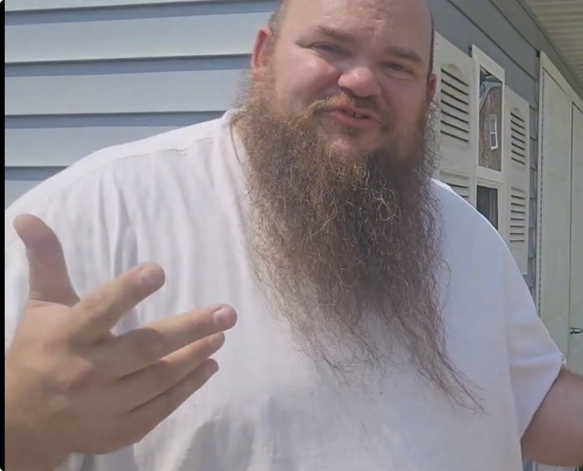 Eric_Paralyzer's tweet photo. @ImTheMastuh You and this other dude in the comments are friends I bet, keeping hiding pussy https://t.co/QCqDegs13A