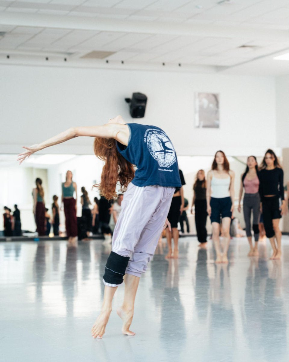 sfballet's tweet photo. This season marks the company's first commission from choreographers Bobbi Jene Smith and Or Schraiber with a score by virtuoso percussionist and composer @AndyAkiho. Single tix on sale now. https://t.co/TgihiAUvbN

(📸 © San Francisco Ballet, photo by Lindsey Rallo) https://t.co/jpJGt3oBLw