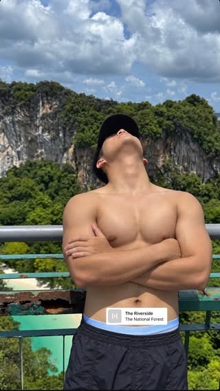 WalterBailp8's tweet photo. blut i just won’t dieiuring me in for the kill
tt beckons me to stay, a wide tooth smile
here is a world that wants me https://t.co/AIieLZU584