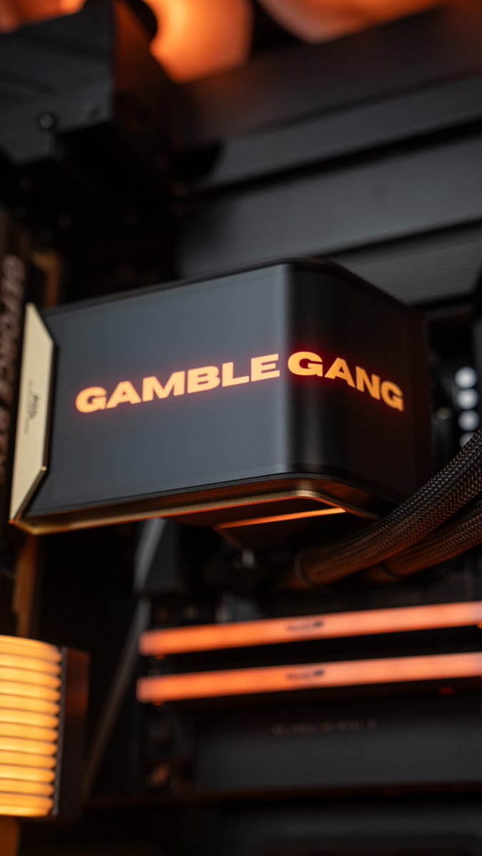GambleGangGG's tweet photo. Performance meets style🔥
Bet on yourself and enter to win this $5k custom build today ♠️
#GG2 https://t.co/ahAOZac8ij
