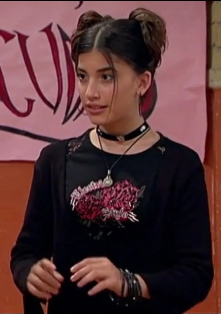 seraphfem's tweet photo. the alternative lesbian coded telekinetic from that’s so raven?! https://t.co/MrcSyC1Ao1