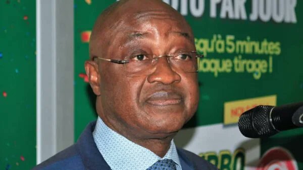 togoendirect's tweet photo. La dette publique du Togo recule à 60,2 % du PIB à fin juin 2026, contre 62,8 % six mois plus tôt, soit une baisse de 2,6 points. Le ratio reste ainsi sous le plafond communautaire de 70 % fixé par l’UEMOA.

Cette évolution intervient dans un contexte marqué par une croissance projetée à 6,3 % en 2026, une inflation contenue à 0,5 % et un déficit budgétaire ramené à 0,8 % du PIB.

#Togo #Economie @UEMOA_Officiel