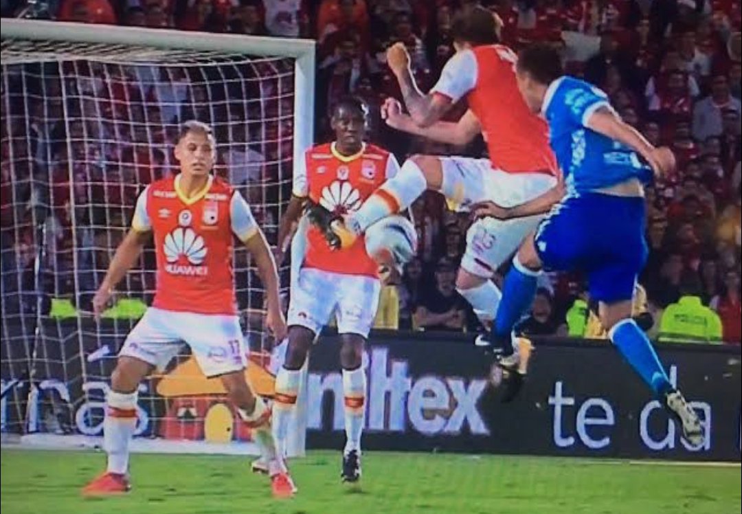 willis3031's tweet photo. @malagonalde @SoyMiguelParis Nos pueden eliminar 10 mil veces pero esto jamás se te va a olvidar, me puedes tratar más amo si quieres pero la única copa que disputaron ambos clubes en una final la tiene tu papá, saludos cuídate hijo mio https://t.co/xvpmj4Y0MB