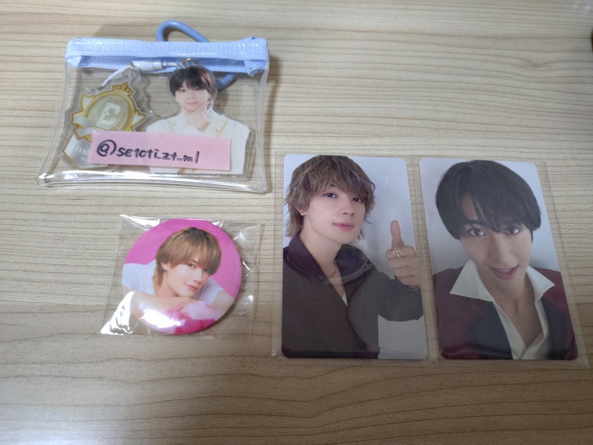 setoti_zt_ml's tweet photo. 【交換】
M!LK LOVE ENG!NE ラブエンジン HMV 缶バッジ トレカ 特典

譲)
画像参照
佐野 曽野

求)
同異種 塩﨑
※缶バッジは同種のみ

お気軽にお声掛けください
(お取引決定後は取引垢へお繋ぎします) https://t.co/CtzAJg3PN3