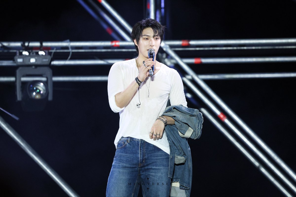 MingVerse_0809's tweet photo. [260920]
ATA 🤟

#MINGI #송민기 #민기
#ATEEZ #에이티즈 #ミンギ 
#아타페 
  
He is so hot….🫪🫪🫪 https://t.co/dvYyZOgL7K