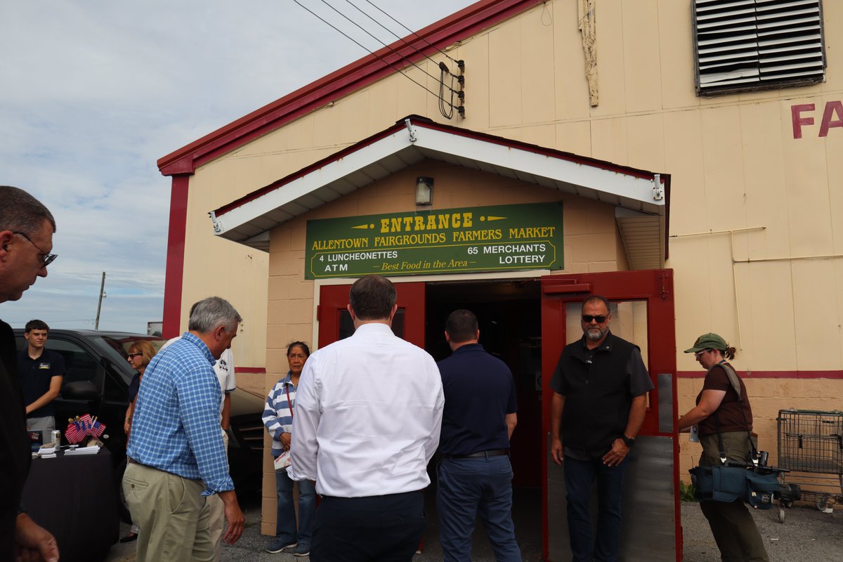 NeilBradleyDC's tweet photo. During Day 2 of the #FreeEnterpriseExpress tour we were joined by @RepMackenzie as we visited small businesses at the Allentown Farmers Market in PA
Some are multigeneration businesses, others just getting started
Great produce, great food, and wonderful people https://t.co/7DNhyCZG2G