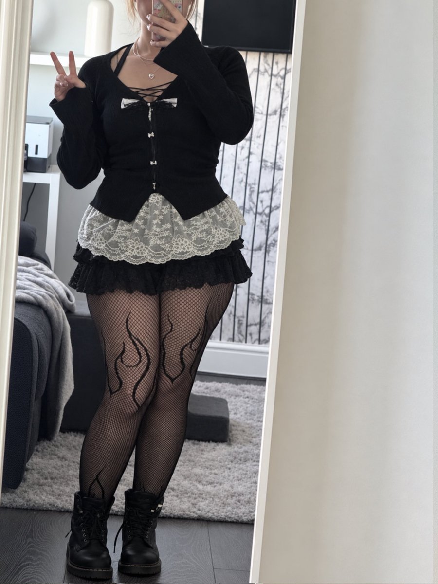 softnecrosis's tweet photo. fit of teh day https://t.co/WoDyvnM5ES