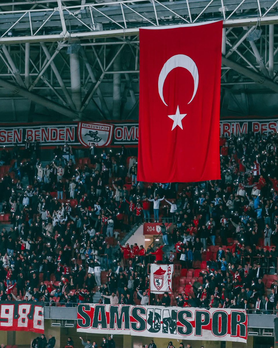 forzasirinler86's tweet photo. Türk'e karşı kim olursa karşım var
Arş ileri, arş ileri arşım var
Bu ülkede Türk İstiklal Marşım var
Ay yıldızlı bayrağım Türk’tür, tezim Türk! 🇹🇷 https://t.co/zYVIqgCsQ0