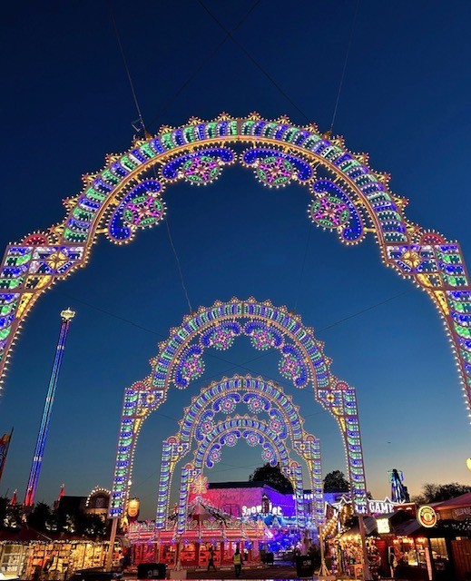 lasuitewest's tweet photo. Booked your tickets for Winter Wonderland Hyde Park? Less than 10 weeks before opening, they have added more exciting things. We are a short walk away across the park and you could save 20%.
https://t.co/62x98HNqWu
@WinterWonderLDN #familyfun #familyhotel #hotelsnearhydepark https://t.co/1yP8oGYS86