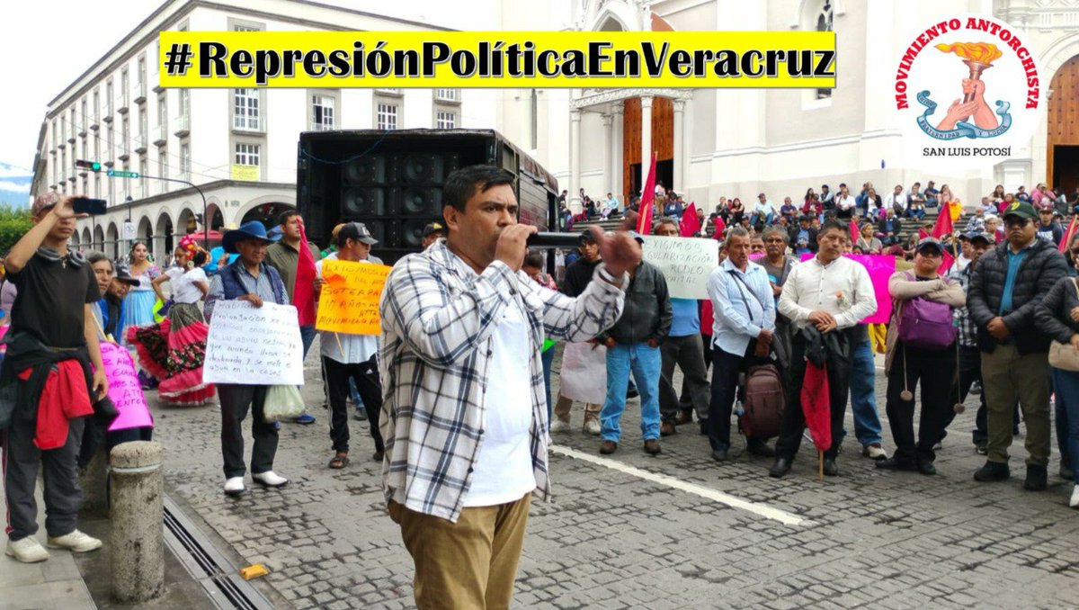 AltairSharon's tweet photo. ¡Desde San Luis Potosí! Exigimos el cese inmediato de la campaña de persecución contra los antorchistas de Veracruz. #RepresiónPolíticaEnVeracruz https://t.co/Di1Ltv96Xw