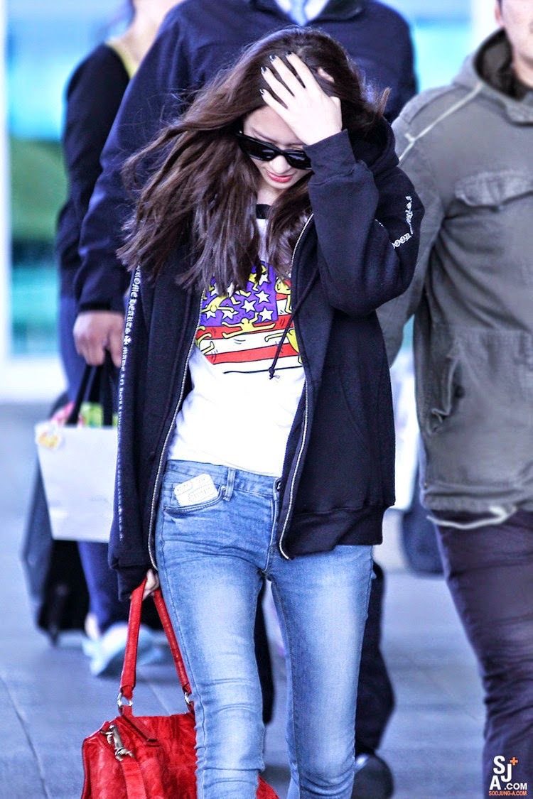 khysrtal's tweet photo. krystal wearing chrome hearts hoodie circa 2012 https://t.co/e2qxoQRoMF