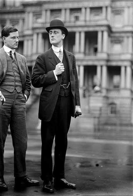 BeschlossDC's tweet photo. FDR as 31-year-old Assistant Secretary of the Navy, 1913: https://t.co/sDBHntbtIt
