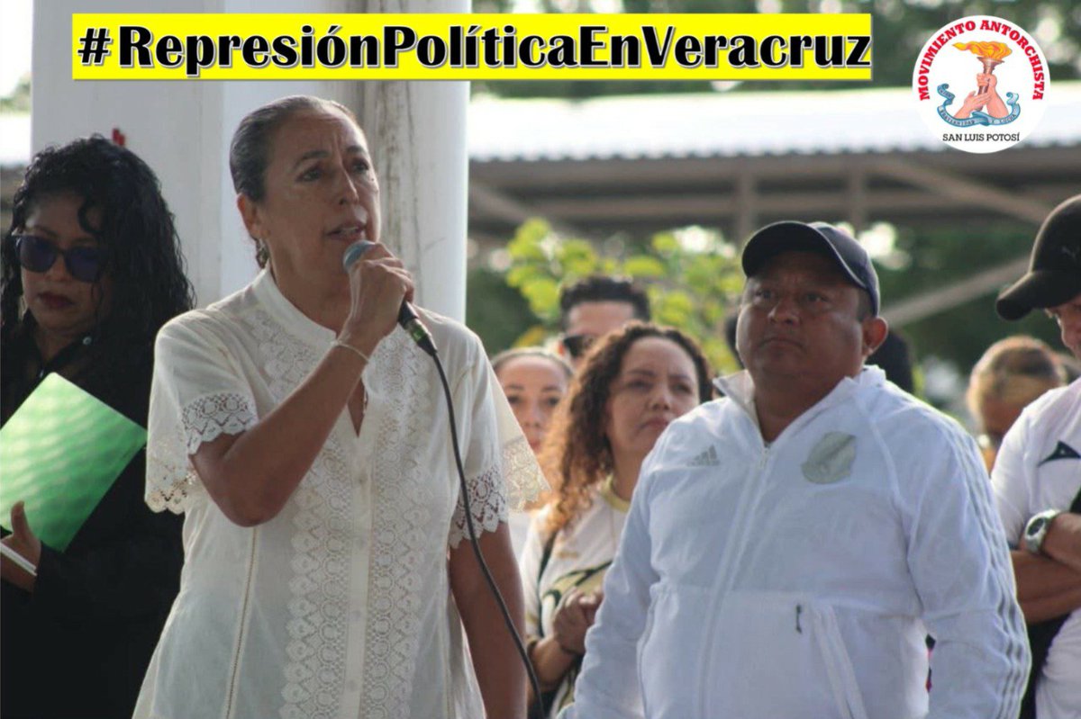 AltairSharon's tweet photo. Antorchistas de San Luis Potosí alzamos la voz: rechazamos la persecución política que sufren nuestros compañeros en Veracruz. #RepresiónPolíticaEnVeracruz https://t.co/ikRX5GK4Vv