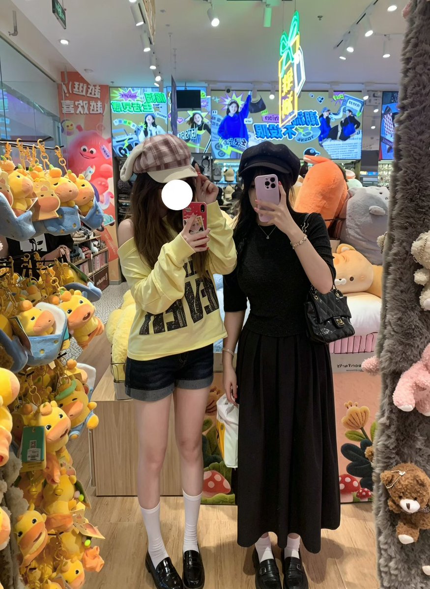 Klfkath's tweet photo. 🈚️奖竞猜 哪个是我😋 https://t.co/DD6RMoSIk1