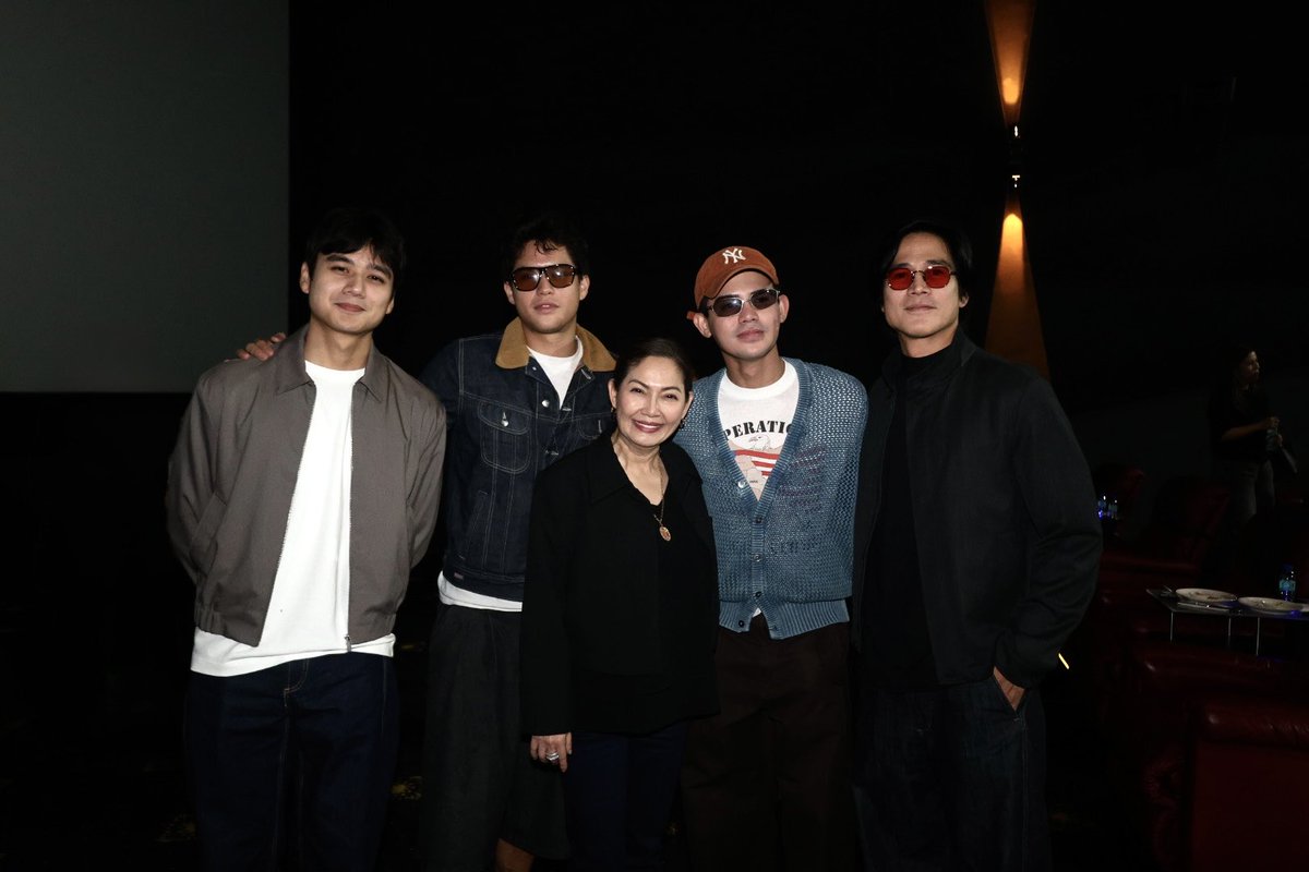 VIVA_Films's tweet photo. Maricel Soriano and Bela Padilla at Piolo Pascual and Belle Mariano’s block screening of 𝗟𝗶𝗳𝗲 𝗔𝗳𝘁𝗲𝗿 𝗬𝗼𝘂 here at World Kitchens Platinum Cinema, Gateway Cineplex! 

𝗟𝗶𝗳𝗲 𝗔𝗳𝘁𝗲𝗿 𝗬𝗼𝘂 is now on its 2nd week!

#LifeAfterYou https://t.co/dGVvOhwpR0