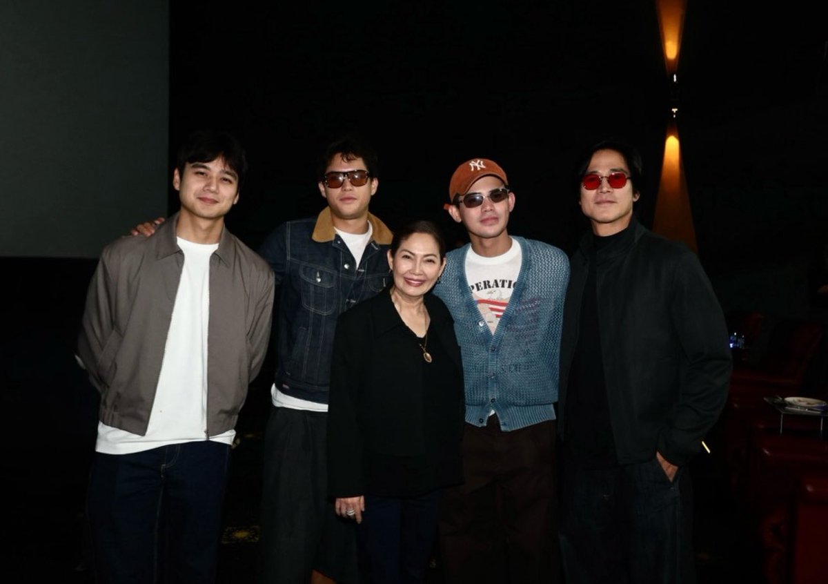 crismarjpeg's tweet photo. River Joseph with Iñigo Pascual, Kyle Echarri, Maricel Soriano, Belle Mariano and Piolo Pascual

RIV, MOVIE MO NAMAN NEXT!!! https://t.co/rJV2Wjo7Q7