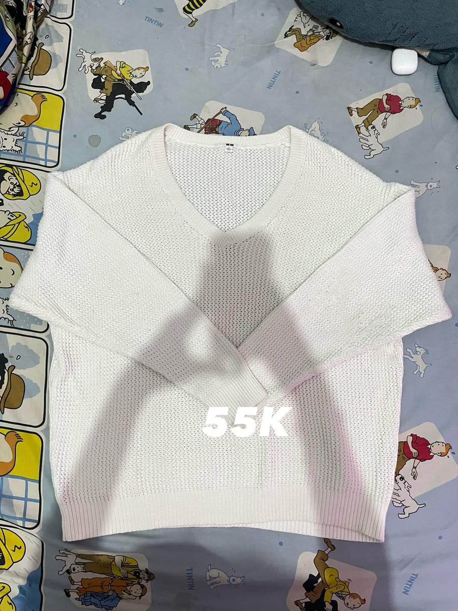 stupidlytender's tweet photo. WTS WTS • aku mau jual pl knit sweater or cardi, still good condi bgt pemakaian 1-2x aja 🩷🩷

🖇️ slide 1 — knit cardigan brand h&amp;m or zara gitu aku lupa cuz tag di cut — 50K
🖇️ slide 2 — sweater brand SPAO 🇰🇷🇰🇷 — 40K
🖇️ slide 2 — waffle knit sweater uniqlo — 55K https://t.co/ovjrBGbzXp