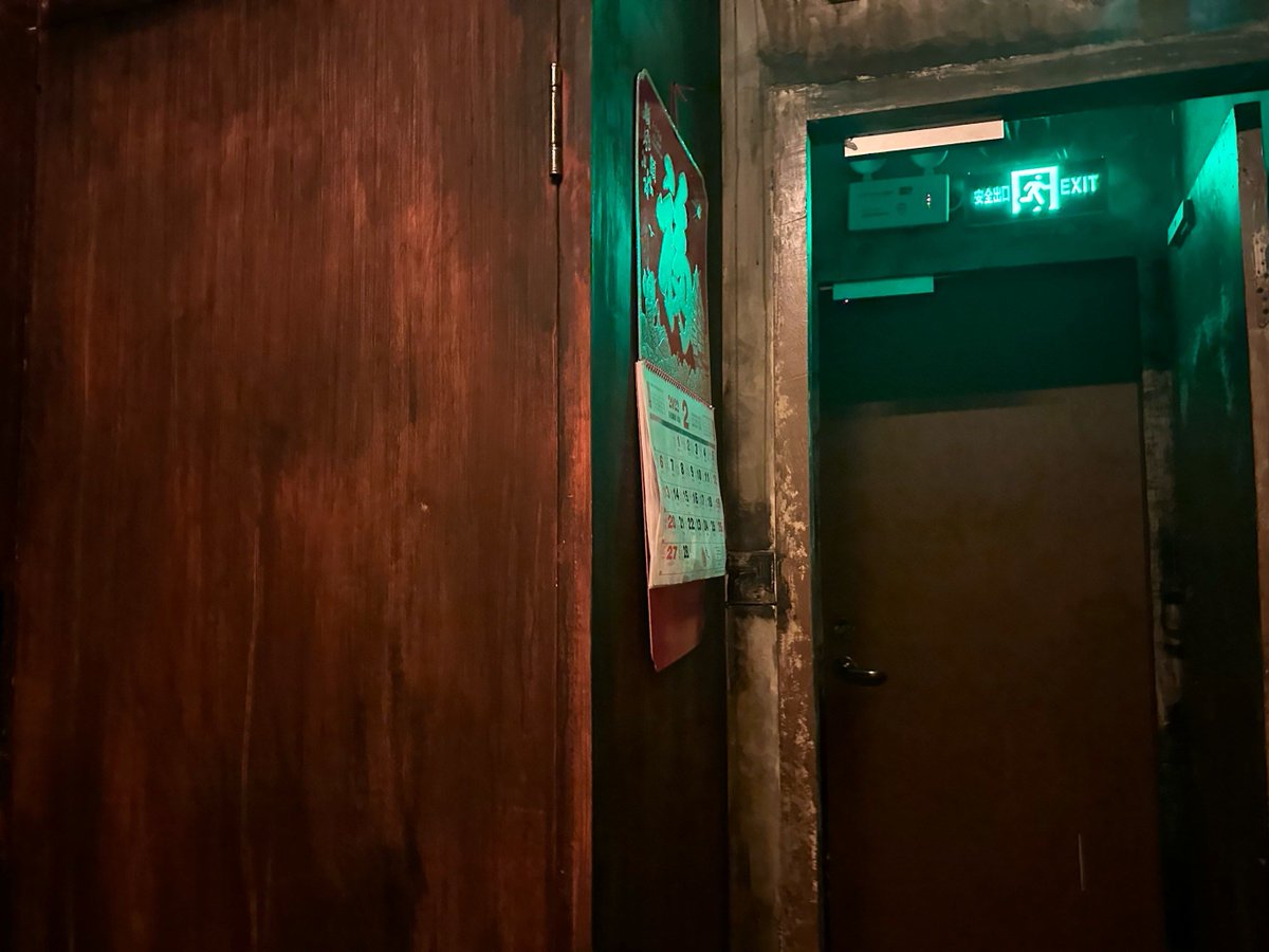 eviana_ev's tweet photo. Last minute to beat the clock in our mysterious basement escape room! Only 1 group left can unlock the secret u0026 escape before time’s up. Are you brave enough to try https://t.co/fbZ8hcUbW7
