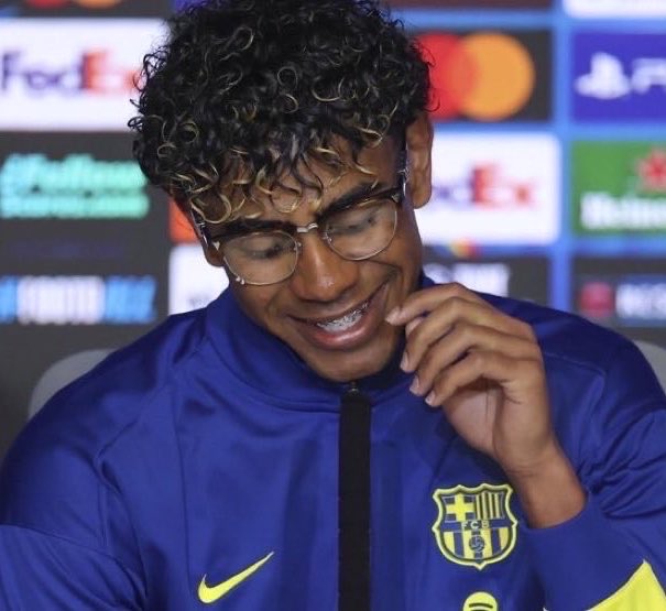 FullTime90X's tweet photo. 🚨🇪🇸 Lamine Yamal: 🗣️ “I can’t wait to join the national team camp. I have a lot to discuss with Huijsen and Cucurella.” 😂🇪🇸 https://t.co/d8Gxtnjwn5