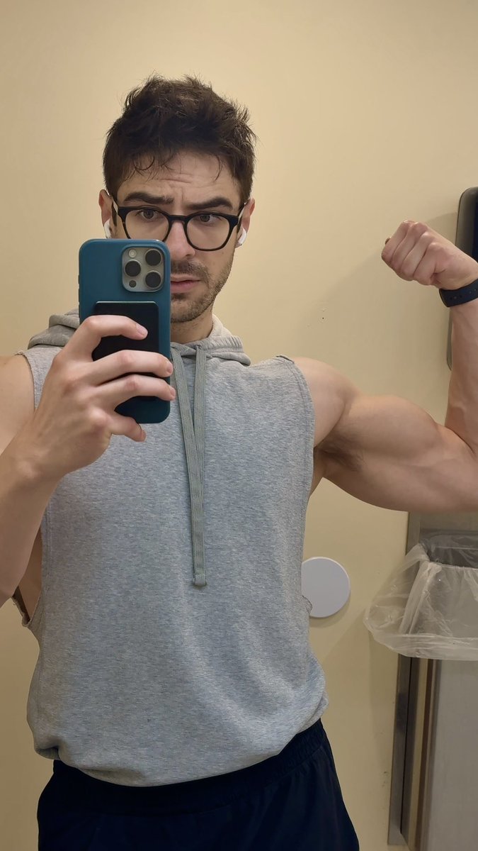 t_kobs's tweet photo. Biceptember? Biceptember. https://t.co/SffqlO9Ba8
