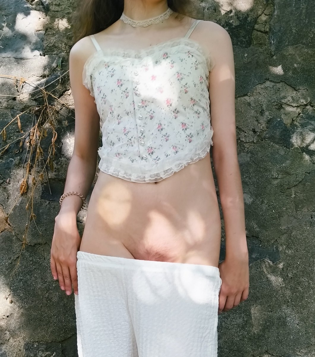 bunnystaill's tweet photo. @Kaiaqku Maybe you'd like a more petite one too? :3 https://t.co/NV288Seh7r
