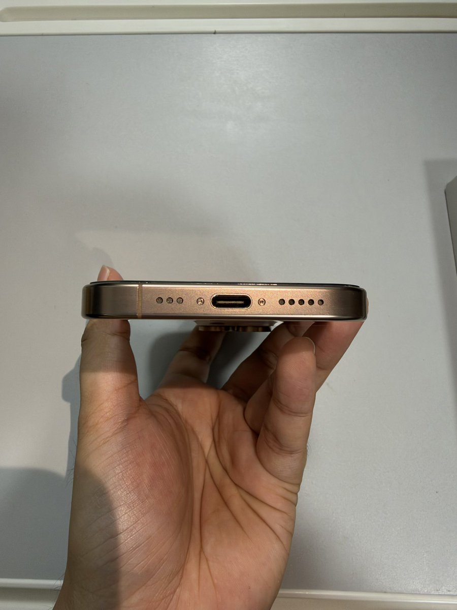 tpxbw's tweet photo. 📦อุปกรณ์ที่จะได้รับ
- ตัวเครื่อง iPhone 16 Pro Max 128GB
- กล่องเดิม สายชาร์จเดิม
- แถมเคสทั้งหมดที่มี
📍 นัดรับ
🚇 นัดรับได้ที่: เซ็นทรัลลาดพร้าว,ม เกษตร,หรือตามสถานีรถไฟฟ้า BTS
📞 ติดต่อด่วน: 080-9034397 https://t.co/MnPokNgKQP