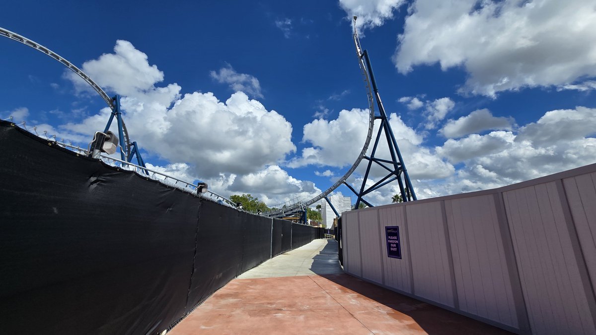 Midway_Mayhem's tweet photo. SPIKE PATHWAY NOW OPEN!!!

Some amazing new views of Fast &amp; Furious: Hollywood Drift from under the spike are now available!! https://t.co/t3W9IYXpQW