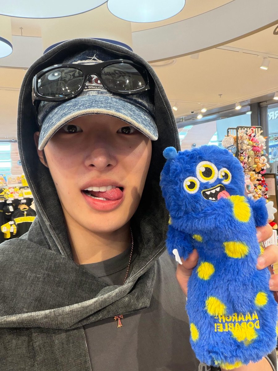 kentangubirebus's tweet photo. imut :3

#ATSD #AtinySelcaDay #ATEEZ #에이티즈 #민기 #MINGI https://t.co/1EIU5tcu4W