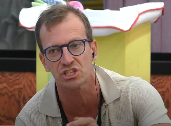 hatthanz's tweet photo. Ainda à espera que este "jogador inteligentemente perigoso" mostre sinais de vida que não sejam nomeações sem nexo algum, perseguições lunáticas e compadrio pseudointelectual. Mas ele vai aparecer, juro Joca! #bbtvi https://t.co/Aprdhv1749